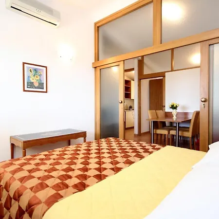 Apartamento 10027a *